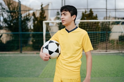 مدافعيليفربولالإنجليزيحائطالصدالذييحميعرشالريدز