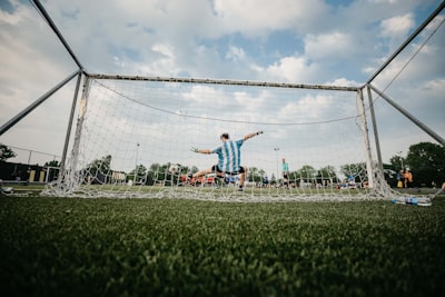 من الذي فاز بدوري ابطال اوروبا 2000؟